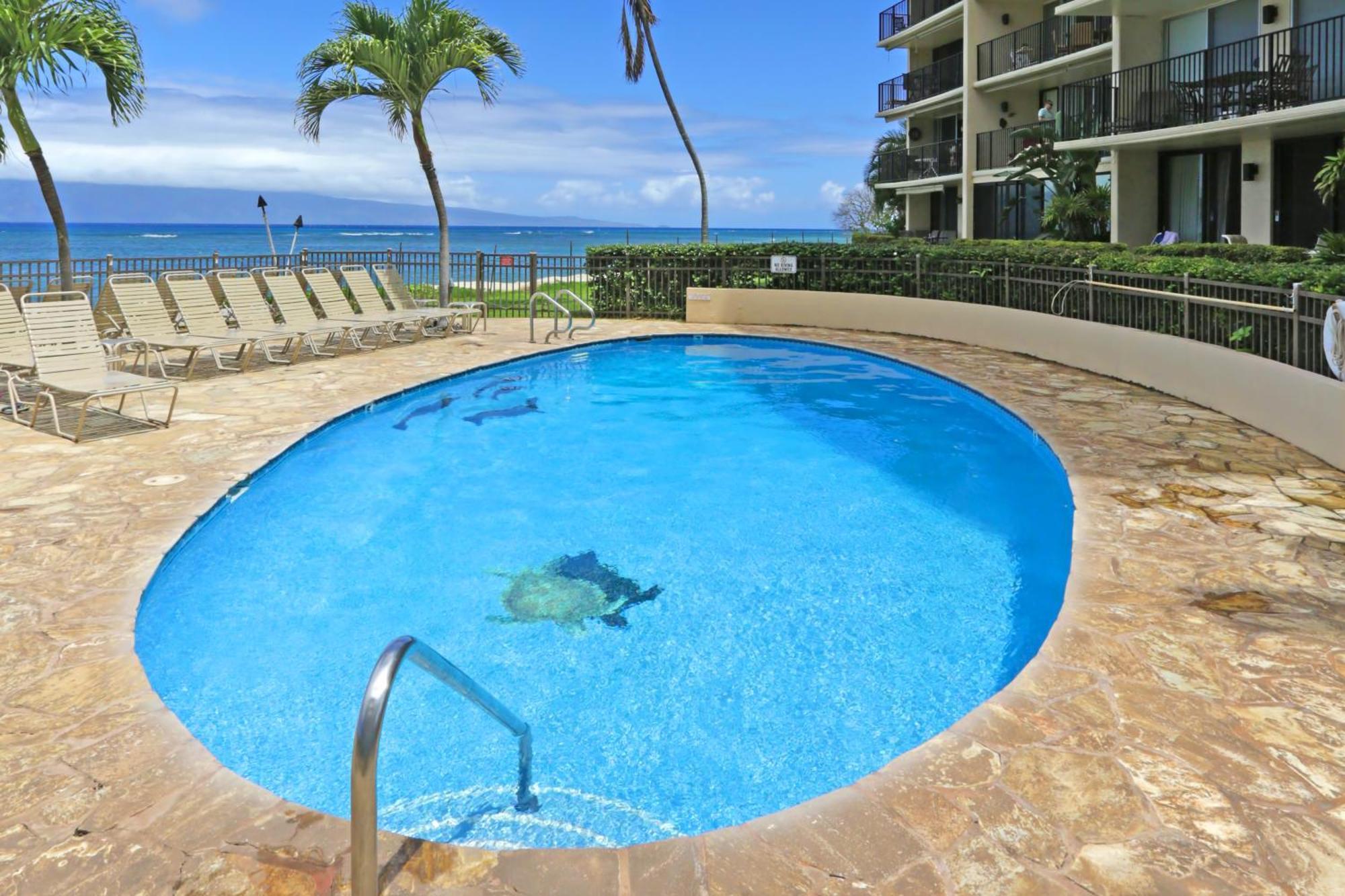 Hololani Resort Kahana Exterior photo